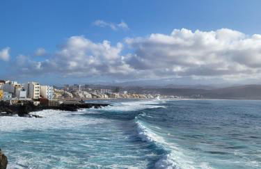 Apartamento calandria confital para 8 con terraza y BBQ próxima playa - Foto 2