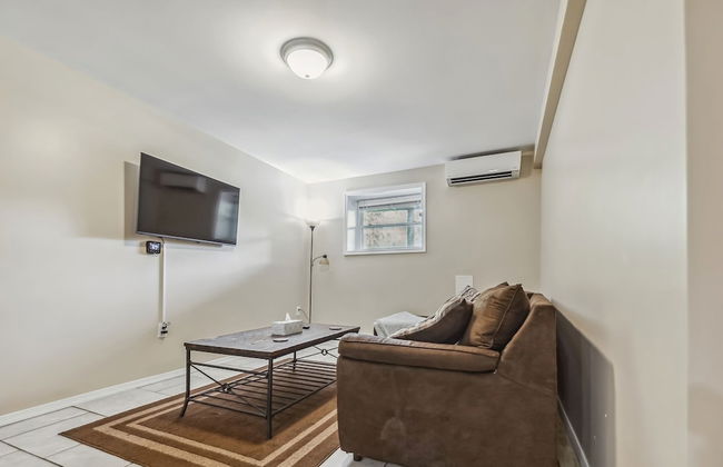 Poconos Chalet Newly Renovated, Great Location 4 Bedroom Home by RedAwning - Foto 15