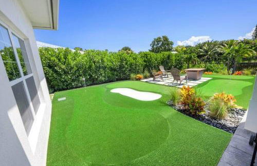 Mini Golf Course*Heated Saltwater Pool*Lakeview! - Foto 9