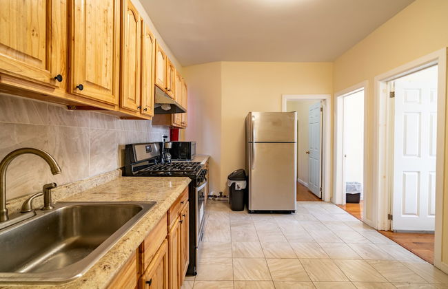 Furnished Empire Blvd Guest House - Photo 43