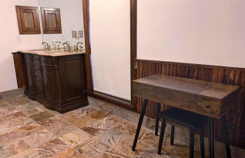 The Castle Hideaway Pool-16 plus-Guests-Game Room - Foto 13