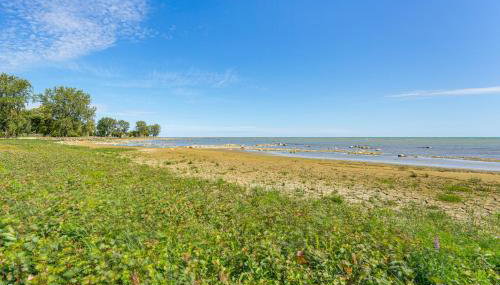 Lake View Dog-Friendly Home with Yard and Fire Pit! - Foto 4