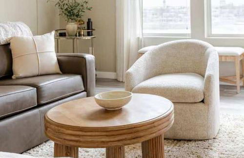 Stunning Water View 2BR · Jacuzzi & Rooftop Lounge - Foto 13