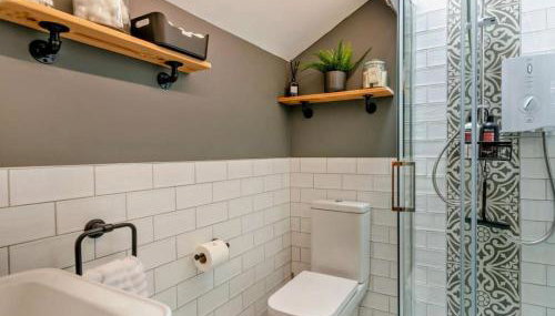 Robins Cottage cosy home hot tub quiet village - Foto 5, Shower