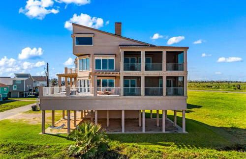 Oceanfront Galveston Beach House Steps to Sand! - Foto 41