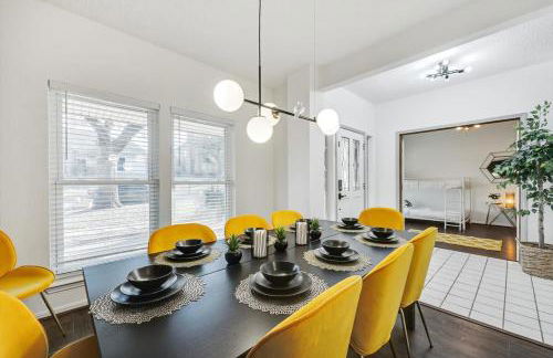 Glamorous 4BR 2,5BA Holiday Home with Pool, Game Room & Fire Pit - Foto 23