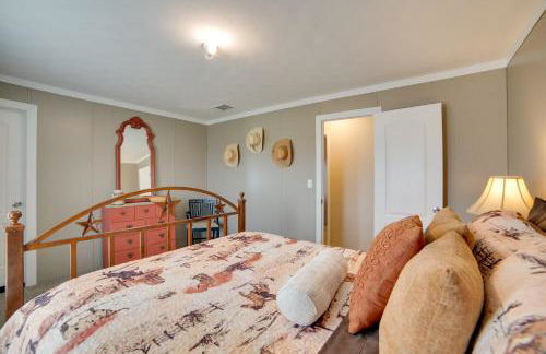 Steps to WES Arena Pet-Friendly Cabin with Deck! - Photo 16