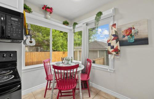 Bo360 Cheerful Home with private HOT TUB - Foto 21