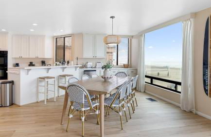 Beachfront Home w Ocean Views • Right on Mission Beach Belmont by AvantStay - Foto 22