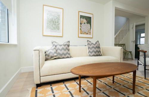 Spacious Family Stay Near the City - Foto 13