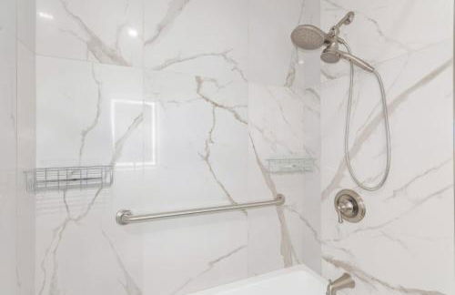 New 2 Bed 2 Bath On The Avenue - Foto 7