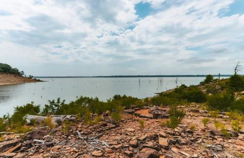 Cabin 9 ~ Toronto Lake: Fishing, Swimming & More! 1 Bedroom Cabin by RedAwning - Foto 35