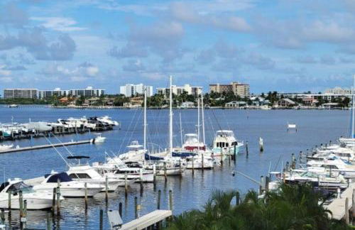 Turnkey Tranquility with Marina & Intercoastal views - Foto 30