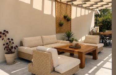Euphoria Suites and Studios - Photo 4