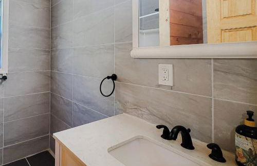 Cozy Home Sleeps 6 Hot Tub Fire Pit Free Ticket - Foto 19