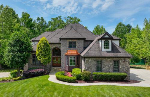 Luxury Estate Game Room and Pickleball Court - Foto 1