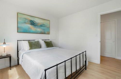 Large Home, 2 Living Rooms, Great for Family/Pets! - Foto 22