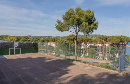 Apartament gran amb vistes al mar, piscina i pàrquing - Foto 6