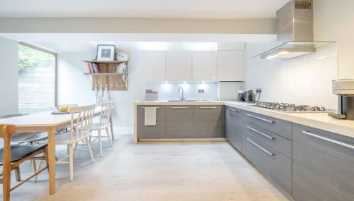 Stylish 3-floor 3bed home with garden near river - Foto 3