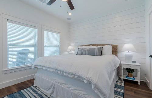 Stunning beach house just a short walk to beach - Foto 27