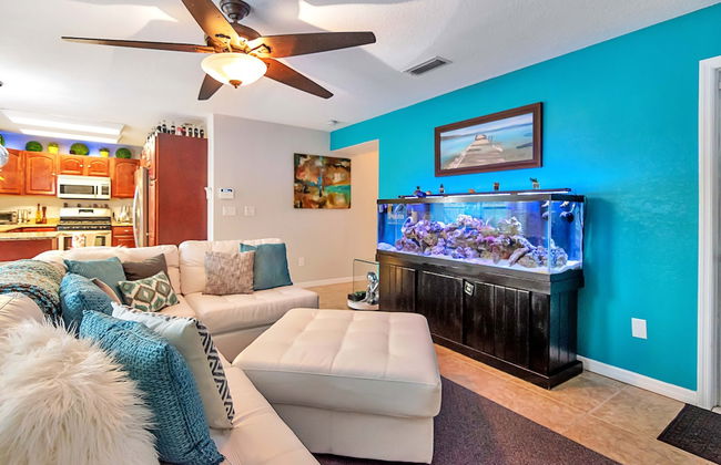 Urban Oasis W/hot Tub, Heated Pool And Private Movie Theater 2 Bedroom Home by RedAwning - Foto 64