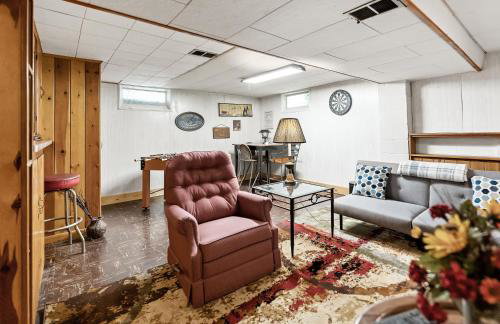 Peaceful Pastel - Cheerful Cottage Close to Pere Marquette and Muskegon Lake - Pet Friendly - Foto 15