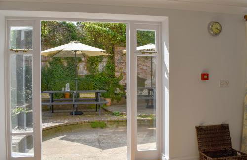 The Townhouse - Photo 6