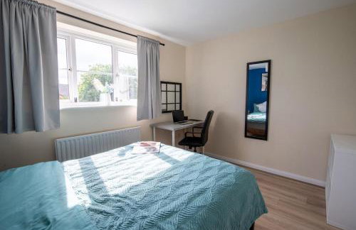 2BR Home Near Shops & Transport Links - Foto 37