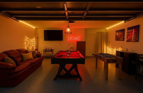FUN Retro Arcade Villa - Pool&Spa, Arcades, Billiards,BBQ Gazebo Lounge, 10 Mins Strip - Photo 7