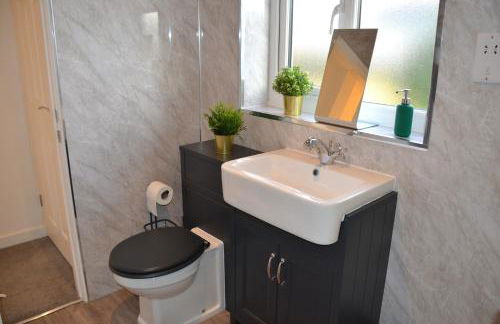 Wisteria 2 bed House - STAYSEEKERS - Foto 9