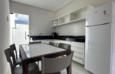 Apartamento da Jana a 2km da Praia - Foto 1