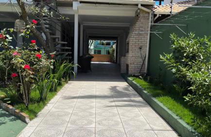 Casa espaçosa com sala de jogos interna e externa - Photo 10