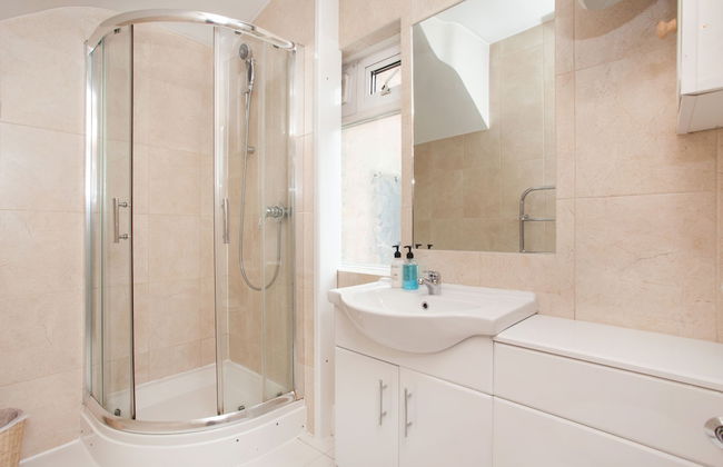 Basic Apartment for Two Amazing Location - Foto 17