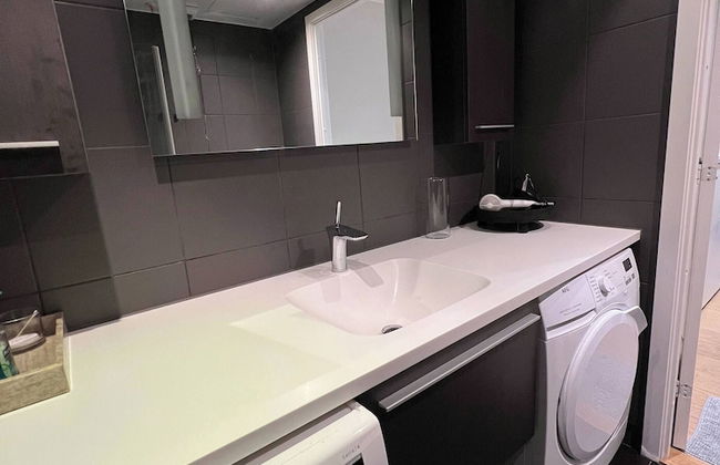 Stylish Seaview 4 Beds Central Apartment Sorenga - Photo 24