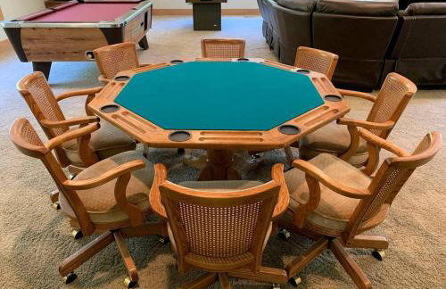 25-Bed, Amenity-Rich Estate in a Private Forest - Foto 58