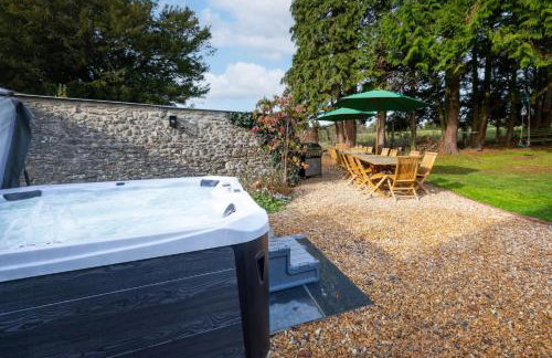 Topside House - Beautiful 7 bedroom house with hottub wifi and parking near Bath Wells Frome - Foto 3