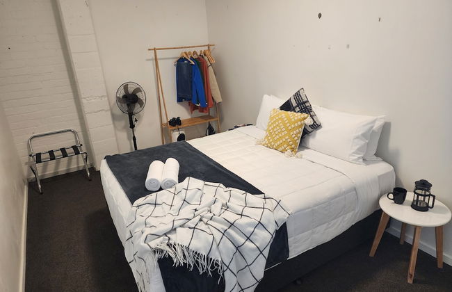 U Suites on Webb - Photo 50