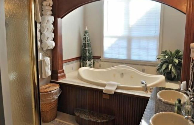 Luxury Mountain Getaways - Photo 13