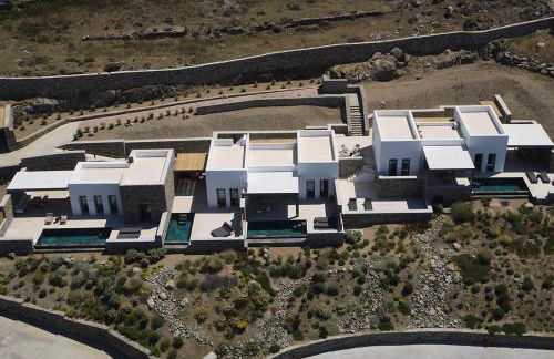 Bonzoe Suites & Villas - Photo 103