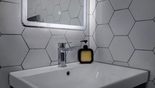 Cozy Apartment - Great Location - Perfect For Long Stays - Foto 4