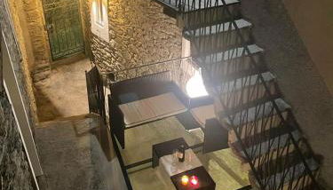 Independent Stone House with Lake View - Foto 2