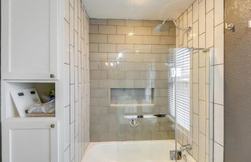 Pet-Friendly Austin Home with Private Yard and Deck! - Foto 13