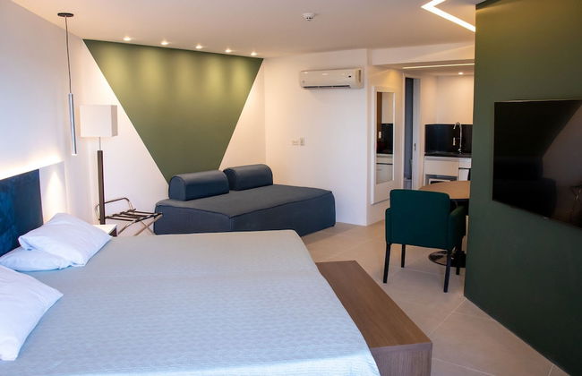 HY Beach Flats - International - Photo 33