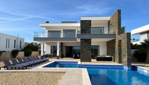 Luxury Modern Style Villa with Private Pool - Foto 2