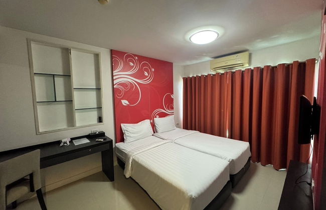 Palette Bella B All Suites Bangkok Hotel - Photo 40