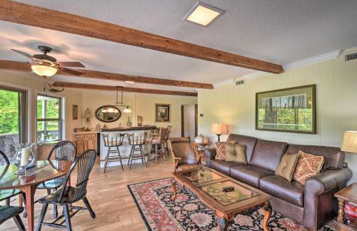 Picturesque Sky Haus Sanctuary with Mountain Views - Foto 12