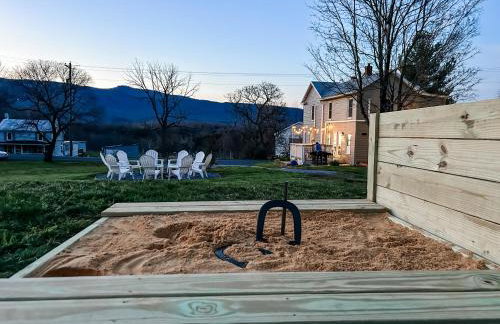 The Orchard, a family friendly home- hot tub, fire pit, yard games - Foto 38