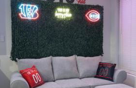 The 513 Flat 2! 1BR, 1Bath Apt with Pool and Riverfront View! Free Gated Parking! Only Steps from The banks & Stadiums! - Foto 15