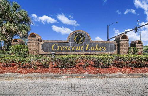 CozyCove near Disney Universal Pool Home Sleeps 10 - Foto 28