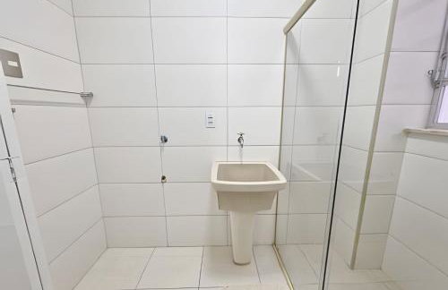 Varanda ensolarada a alguns passos do mar - Foto 37